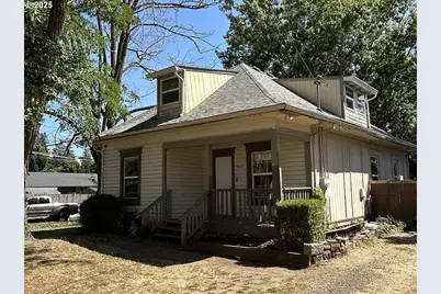 562 N 14th Ave, Cornelius, OR 97113 - Photo 1