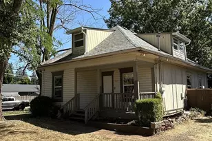 562 N 14th Ave, Cornelius, OR 97113 - Photo 1