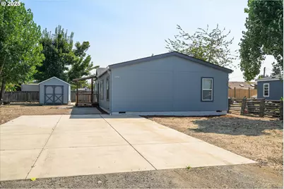 1293 30th St, Springfield, OR 97478 - Photo 1