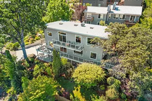 414 E 3rd St, Hood River, OR 97031 - Photo 1