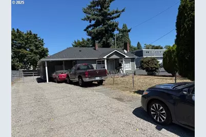 15725 SE Stark St, Portland, OR 97233 - Photo 1