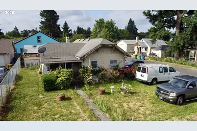 6800 SE Duke St, Portland, OR 97206 - Photo 1