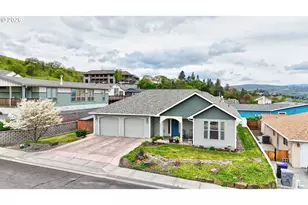 1901 Golden Way, The Dalles, OR 97058 - Photo 1
