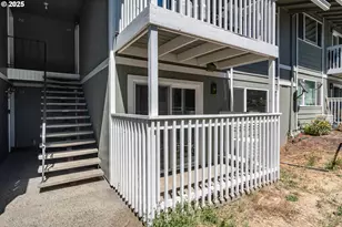 885 NE Sunset St, Roseburg, OR 97470 - Photo 1