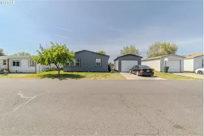 1739 NE 2nd Pl, Hermiston, OR 97838 - Photo 1
