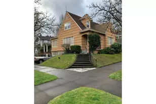 1136 NE Siskiyou St, Portland, OR 97212 - Photo 1
