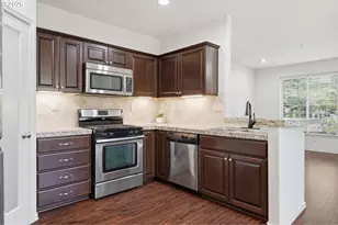 28875 SW Costa Circle, Wilsonville, OR 97070 - Photo 13
