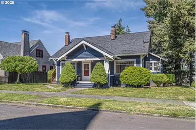 721 Jefferson St, Oregon City, OR 97045 - Photo 1