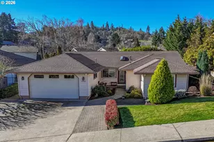 1682 NW Hopper Ct, Roseburg, OR 97471 - Photo 1