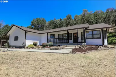 495 Sinclair Ln, Roseburg, OR 97471 - Photo 1