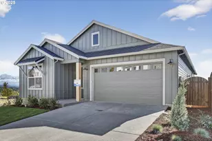 12122 SW Autumnview St, Tigard, OR 97224 - Photo 1