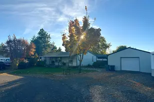 10504 G Ct, Island City, OR 97850 - Photo 1