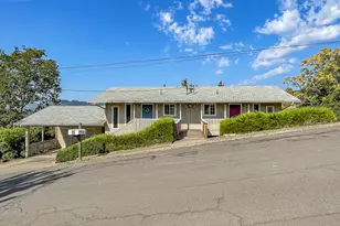 1820 NW Otie St, Roseburg, OR 97470 - Photo 1