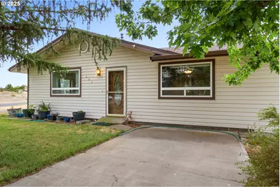 690 NE Oregon Ave, Irrigon, OR 97844 - Photo 1