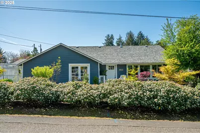 630 E Collins St, Depoe Bay, OR 97341 - Photo 1