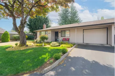 3837 NE 45th St, Vancouver, WA 98661 - Photo 1