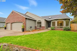 20155 Quinalt Dr, Oregon City, OR 97045 - Photo 1