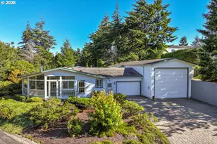 900 Lillie Cir Dr, Florence, OR 97439 - Photo 1