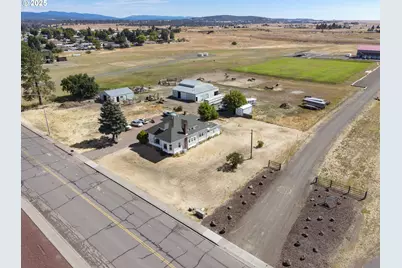 1102 S Roosevelt St, Goldendale, WA 98620 - Photo 1