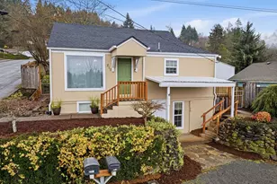210 NE 7th St, Clatskanie, OR 97016 - Photo 1