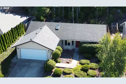 20 Park Village Dr, Florence, OR 97439 - Photo 1