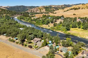 444 Whistlers Ln, Roseburg, OR 97470 - Photo 1