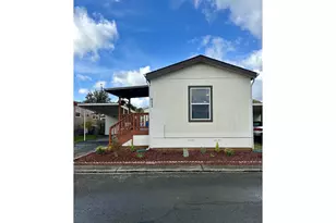 300 SW 7th Ave, Battle Ground, WA 98604 - Photo 1