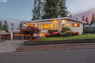 7130 Los Verdes Dr, Gladstone, OR 97027 - Photo 1