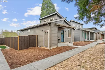 12300 Meadowlawn Dr, Oregon City, OR 97045 - Photo 3