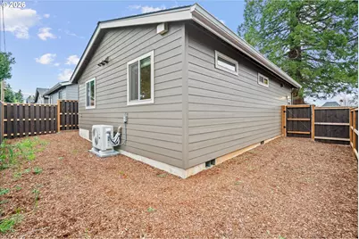 12300 Meadowlawn Dr, Oregon City, OR 97045 - Photo 19