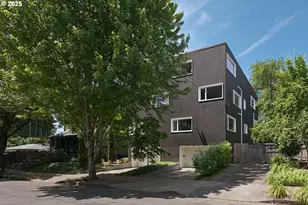 3745 NE Mallory Ave, Portland, OR 97212 - Photo 1