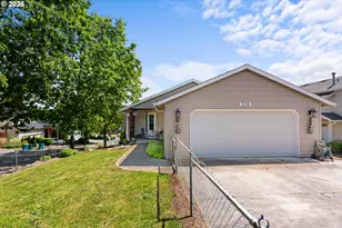 3218 SW Corbeth Ln, Troutdale, OR 97060 - Photo 1