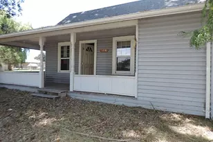 314 NW 2nd St, Grass Valley, OR 97029 - Photo 1