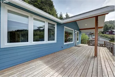 302 S Quadrant St, Rockaway Beach, OR 97136 - Photo 1