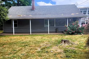 870 NE 3rd Ave, Hillsboro, OR 97124 - Photo 1