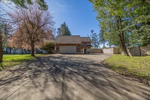 593 W Fourth St, Coquille, OR 97423 - Photo 1