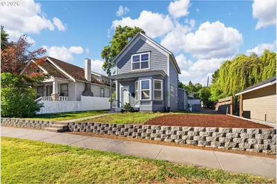 404 W 9th St, The Dalles, OR 97058 - Photo 1