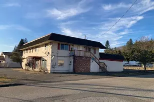 2936 NE Diamond Lake Blvd, Roseburg, OR 97470 - Photo 1