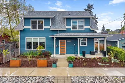 1114 9th St, Hood River, OR 97031 - Photo 1