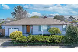815 N King St, Seaside, OR 97138 - Photo 1