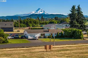 3820 Belmont Dr, Hood River, OR 97031 - Photo 1