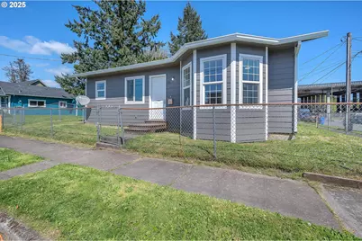 201 Grant St, Kelso, WA 98626 - Photo 1