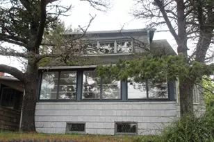 328 6th Ave, Seaside, OR 97138 - Photo 1