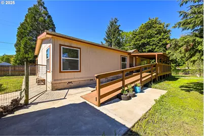 694 Tipton Rd, Roseburg, OR 97471 - Photo 1