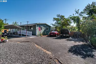 515 NW Plateau Dr, Roseburg, OR 97471 - Photo 1