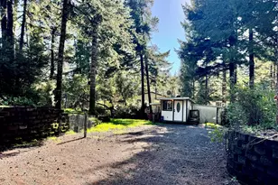 125 Sailor Ln, Florence, OR 97439 - Photo 1
