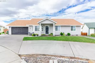 12 Rio Senda St, Umatilla, OR 97882 - Photo 1