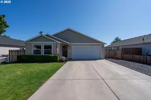 386 Center Ridge Dr, Culver, OR 97734 - Photo 1