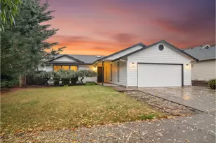 225 SW Valleys Edge St, McMinnville, OR 97128 - Photo 1