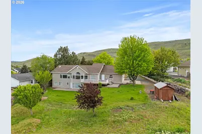 3520 Indiana Ave, Baker City, OR 97814 - Photo 1